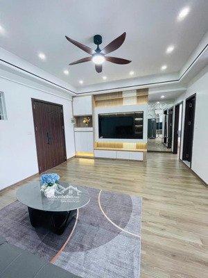 bán chcc ct4b -x2,kđt bắc linh đàm 2pn 2wc , 72m2 giá 4,7 tỷ ,nội thất mới