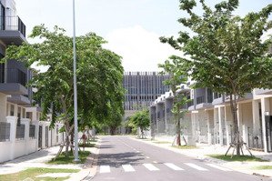 bán nhà phố 5.5m x 20m, phoneix central 3 mặt sông giá giá chỉ từ 8.2 tỷ