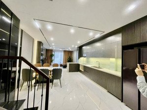 bán nhà việt hưng 68m2-hơn 13 tỷ-6 tầng thang máy-mt 5m-gara ô tô-lô góc-sổ vuông