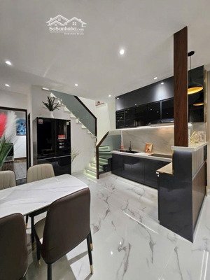 nhà mới 4 tầng vào ở ngay - lô góc - thoáng - sáng - nở hậu - tài lộc - 4 tỷ hơn