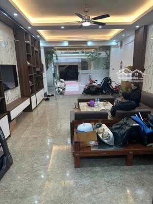 bán nhà phân lô vỉa hè rộng tiếp giáp phú la, hà đông giá chỉ 17,8 tỷ