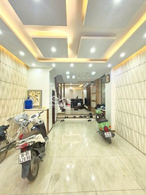 bán nhà riêng tại khương thượng, giá tốt 23 tỷ, 54m2, 10pn, 6wc