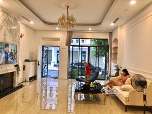 duy nhất: mạc đĩnh chi, đa kao quận 1. dt 10x10m~100m2, hđt 80tr chỉ 18.9 tỷ tl, 