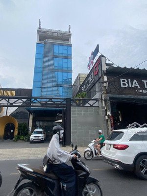 bán building mt lê quang định hầm 7 tầng hdt 200tr/tháng dt 8x20m vị trí ngay trung tâm tp