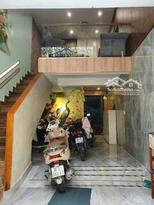 nhà đẹp khu víp 139/ đường bờ bao tân thắng đối diện aeon tân phú. ngang 4m dài 15m. giá 8,950 tỷ