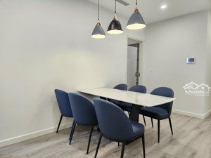 có slot oto. cho thuê căn hộ 2 ngủ 94m2 chung cư n04 hoàng đạo thuý full đồ chỉ 16tr/ th 