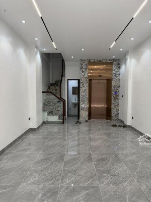 bán nhà trung tâm gia thuỵ, mới tinh khôi 6 tầng thang máy full nội thất, 