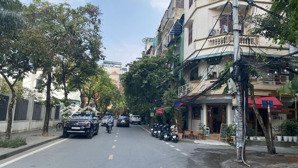 bán nhà kv phố hoàng cầu. ngõ 61 oto tránh kd vỉa hè, 120m2 mặt tiền 8m