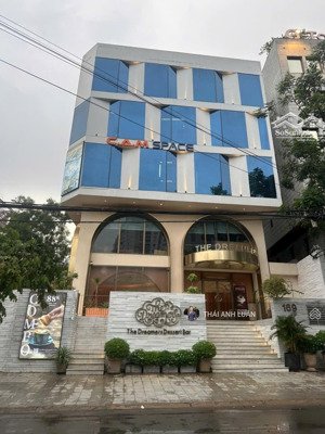 ngay ks new world. mặt tiền phạm hồng thái, bến thành, quận 1. 160m2 (8x20m) - hdt: 410tr/th. 60 tỷ