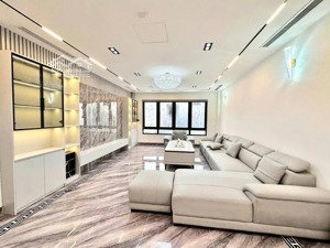 có 102. bán nhà lý sơn long biên, 7 tầng, ga ra ô tô ngủ t1, 3 bước ra phố, giá hời