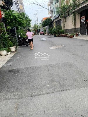 bán nhà dương quảng hàm - 69m (4.2x 16.5m) 6 tầng + thang máy- hẻm thông ôtô - full nội thất.