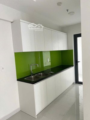 cho thuê căn hộ 2pn cc new lavida, view hồ bơi, giá chỉ 5tr5/tháng. lh: 
