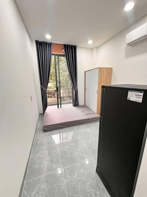 cho thuê chdv q10 - đường 3/2 - gần đại học kinh tế tphcm