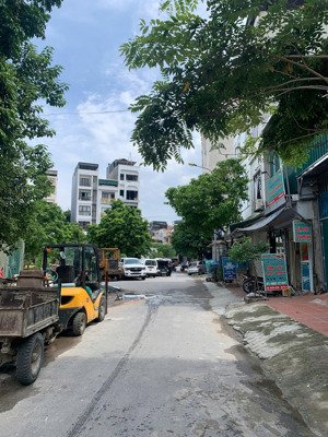 chủ cần tiền bán gấp mảnh đất vị trí vàng - hà trì , hà đông.