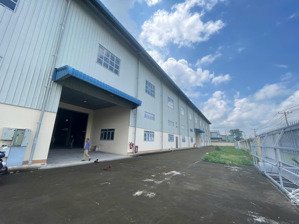 cho thuê kho xưởng mới 5200m2, pháp lý chuẩn, giá tốt tại bến lức, long an.