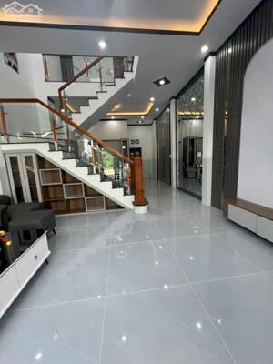 Bán nhà 1 trệt 1 lầu 180m2 Khu dân cư Lavender Phường Tân Triều Đồng Nai giá có 2,79 tỷ