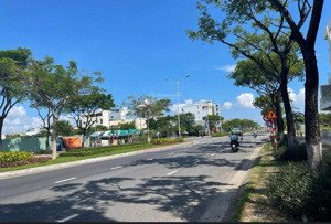 cần bán lô đất mt - vị trí kinh doanh đường 33m hoàng thị loan