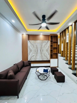 hiếm, bán nhà hàng xóm kđt tp giao lưu, 5 tầng, 36m, giá rẻ, gần phố, gần nhiều trường đh, full đồ