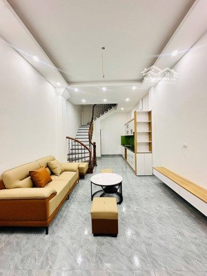 cần tiền bán gấp - nhà mới đẹp phạm văn đồng - cầu giấy - 30m ôtô tránh - thoáng sáng - ngõ nông