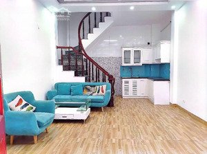 bán nhà đầm trấu - bạch đằng - hai bà trưng - sổ riêng 30m 5 tầng 6,5 tỷ ( còn thương lượng)