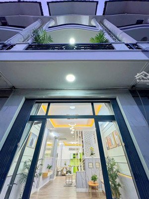 nhà đẹp mới hoàn thiện 3 lầu đường dương cát lợi - cách mt vài bước chân