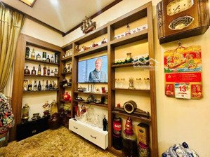 bán nhà 5 tầng tôn đức thắng - đống đa 42m2 mt 4m giá 6.2 tỷ, 6 ngủ, dòng tiền 25tr/th