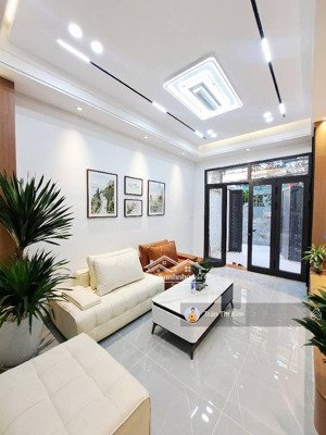 kim giang - đại kim, nhà đẹp 45m 4 tầng -gần ô tô tránh- sát kđt đại kim tiện ích bạt ngàn- giá 8,x