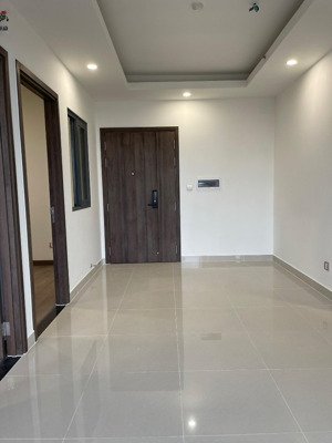 bán 2pn 1wc 57m2 q7 boulevard tầng trung view thoáng - sẵn hđ thuê - chỉ 2.3 tỷ - sang tên tại cđt