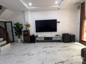 siêu hiếm cầu giấy -3 thoáng vĩnh viễn - dân xây kiên cố - oto kinh doanh