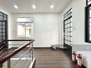 quận 10 - ngay ngã 4 nguyễn tri phương, đất đẹp mê ly, vị trí tuyệt vời, ở, kd hết sẩy.