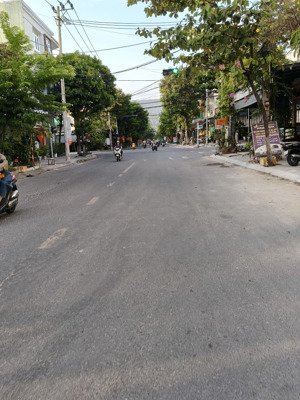 bán lô đất mặt tiền lê tấn trung, diện tích 118m2
