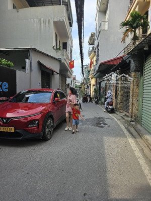 đất hiếm phố trạm, vị trí đẹp, ngõ oto, kinh doanh tấp nập, thích hợp đầu tư giữ tiền, xây ở