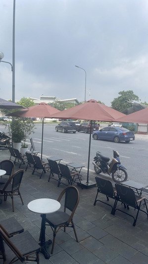 bán nhà lương yên lô góc, 32m, ô tô vào nhà, 2 mặt tiền sổ đỏ chính chủ zá 8tỷ7 có tl