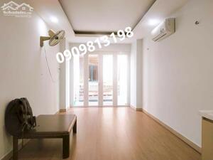 Khu VIP - SHR Giao Dịch Ngay - Nhà Quận 1 Giá TL Tốt!