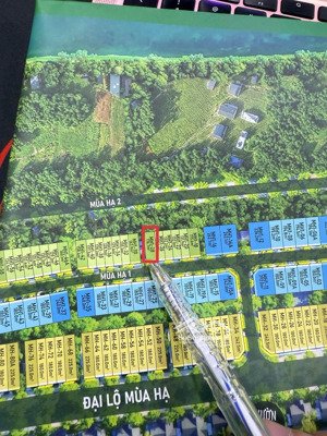bán căn góc townhouse mùa hạ gđ 1 dt 176,7m2 giá 9ty174 chênh 600tr hướng đông nam giá 51tr / m2