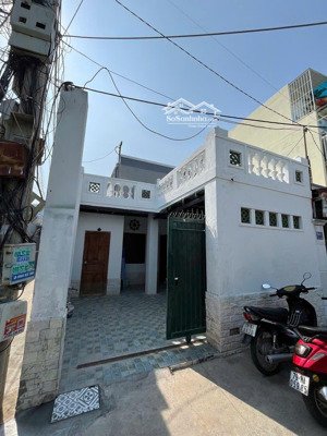 thy bán nhà 2 mặt tiền hẻm ô tô phường bắc nha trang (hoà trung - vĩnh hoà)