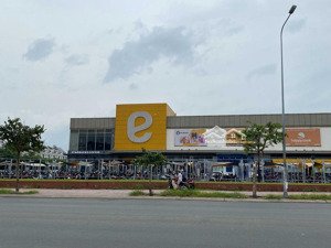 biệt thự góc 2 mặt tiền đường cityland garden ngay siêu thị e mart 11 x 20m. giá thỏa thuận