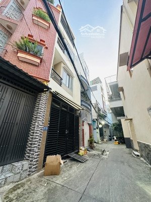 bán nhà tân bình giáp q. 10! hxh 60m2, 6.5 tỷ - 4.5x13.5m, sổ vuông, xây 5 tấm