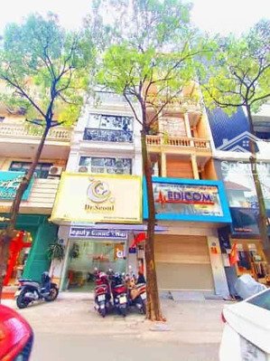 mặt phố nguyễn công hoan 60mx4t kinh doanh cực tốt vỉa hè rộng giá 29.7 tỷ