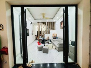 giá rẻ! 8 tỷ hơn - bán nhà - thụy khuê - tây hồ - 42m2 - 5 tầng vị trí gần hồ - gần chợ