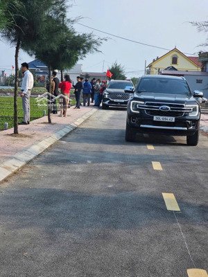 bán lô đất trục chính kinh doanh .cách biển 100m ,cách tập đoàn flamingo 200 m