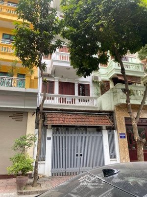 cho thuê nhà 17a đtm trung yên. dt: 75m2 xây 4,5t. mt: 5m. đường 2 ô tô tránh nhau