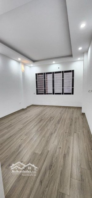 chính chủ gửi bán nhà 37/42m. 6tầng-11phòng cho thuê . ngõ rộng 3 gác- 20m ra đường oto.