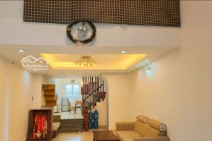 nhỉnh 8t- nhà mặt tiền 90m2 - đg số p.t. hiển- p. chánh hưng .q8 -6 tầng -dòng tiền 27tr/tháng