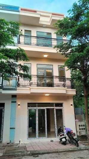 bán nhà mới 1t2l 5x12m hoàn công, đường d2 kdc u&i an phú p. an phú