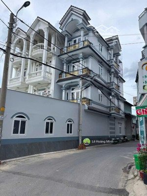 nhà phố 3 tầng 4m x 25m. góc 2mt đường thới an 13. full nội thất