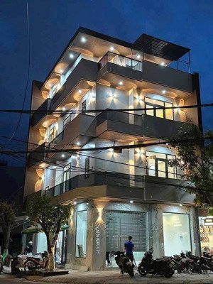 siêu phẩm lô góc 7 tầng thang máy kinh doanh phố đàm quang trung full nội thất. giá 24,8 tỷ ctl