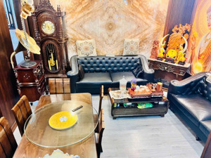 bán nr ngõ 132 cầu giấy, nhà 5 tầng, diện tích 30m2, giá 8.31 tỷ.