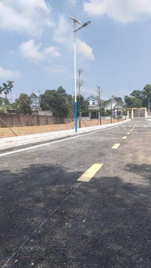 bán đất phú cát 120m2, sổ đỏ chính chủ. giá 27 triệu/m2. vị trí gần khu công nghệ cao hòa lạc
