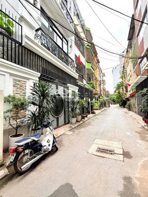 chu huy mân nhà đẹp 6 tầng 142m2 -mặt tiền 6.3m -thửa đất vuông vắn nội thất xịn